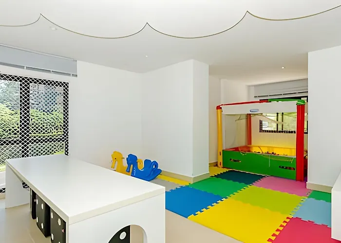 Dois Quartos Condominio Clube De Luxo Sky Com Vaga By Urooms Curitiba, Brasil